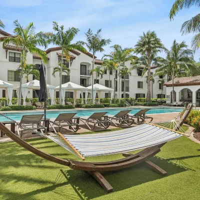 Kasa Hollywood Ft. Lauderdale Hotels near T.Y. (Topeekeegee Yugnee) Park