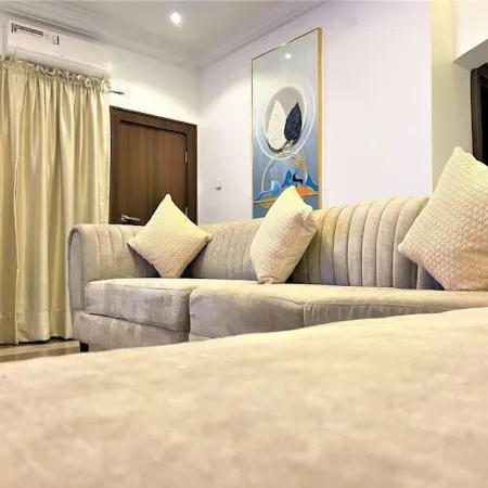 Bizzare Luxury Apartment