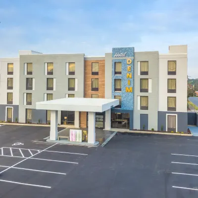 Hotel Denim Hotels near Friendly Center