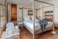 Can Abril Hotels in Orient