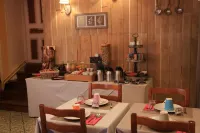Auberge de la Paix Hotels in Montgenèvre