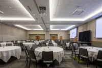 The Hotel at Kirkwood Center Hotel di Cedar Rapids