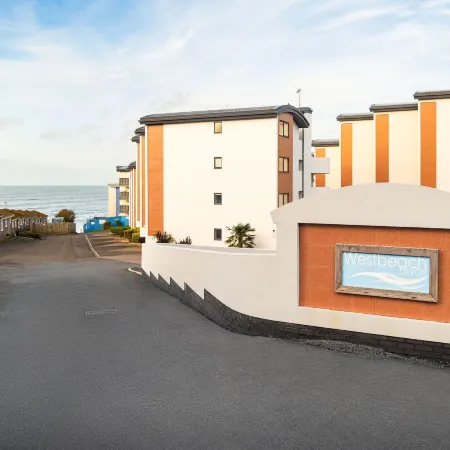 Westbeach Holiday Apartments