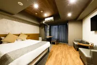 TAKUTO HOTEL  OSAKA SHINSAIBASHI - Apartments