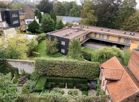 Castelnou Aparthotel Отели рядом с достопримечательностью «Мост Святого Михаила»