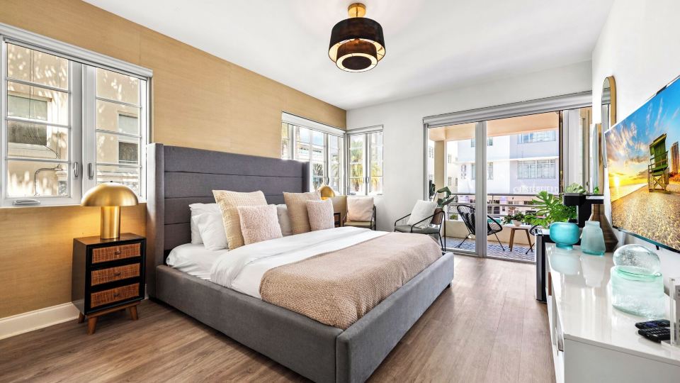 Luxuri Suites