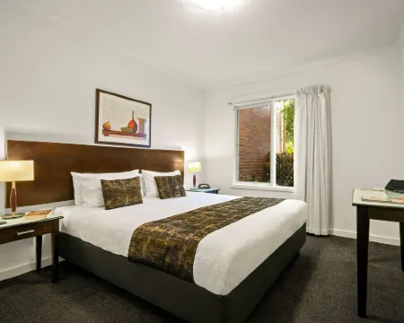 Comfort Apartments Royal Gardens Hotels in Fitzroy