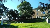 Château de Mons en Armagnac Hotels in Lectoure