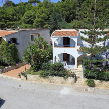 Sea Front Apartment 4 Beds with Balcony 250 Meters from the Beach