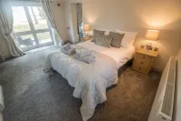 The Foxes Den Coffee House and Rooms Hotels near Great cornard, historic oak