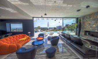 Suite 28