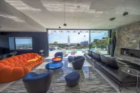 Suite 28 Hotels in Treilles