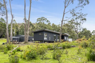 The Hide on Cloudy Hotels near Bruny Island