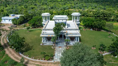 Amã Stays & Trails Abhay Manor, Kaali Toonk Отели в г. Пали