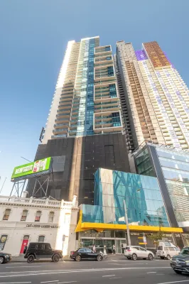 Mega Style Apartments Bella فنادق في ساوثبانك