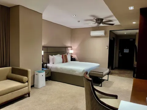 The Plaza Garden Hotel and Residences