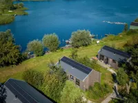 Waterlodge Reidhintsje Hotels in Grouw