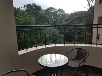 Erica Residences - Riverside - Bed and Breakfasts