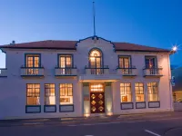 The Crown Hotel Hotels in Napier