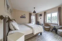 Mas Seraphin Hotels near CAMPREDON art & image