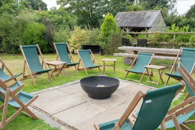 The Kings Head Hotels in Whiteparish