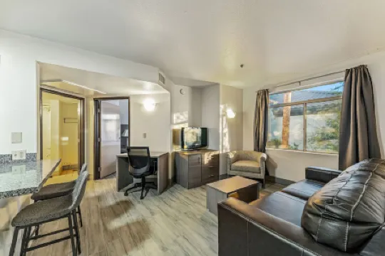 Metro Chandler Extended Stay