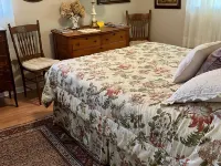 The Ashe Farm Hotels in Marshall