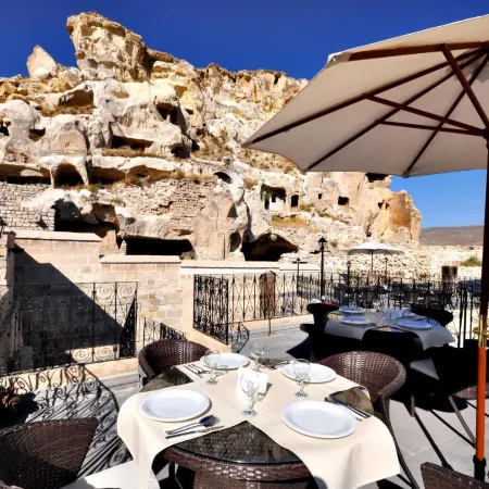 Has Cave Konak