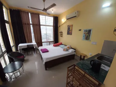 Devi Music Ashram Hotels in 