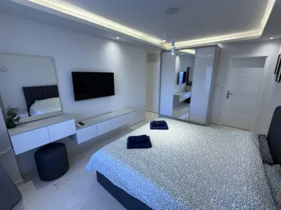 Luxury Selena Bay Apartment- Private Beach, Kite School & 5 Pools!
