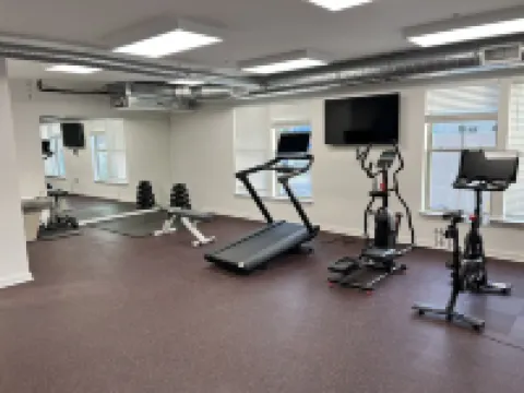 Downtown Memphis Loft! Walking Distance from Beale Street! Garage Parking!