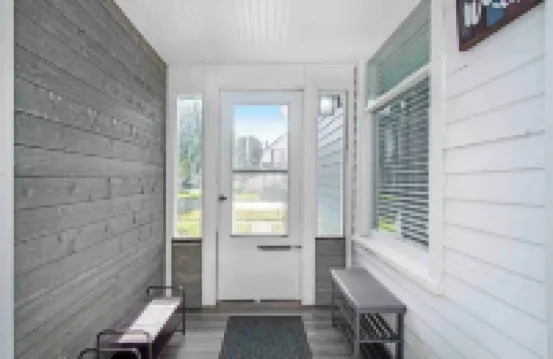 Monthly Stays at Brightside Bungalow: Near Downtown Muskegon