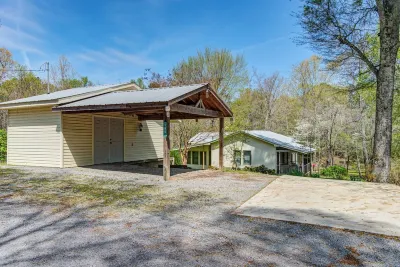 The Dogwood Cottage on Lake Guntersville