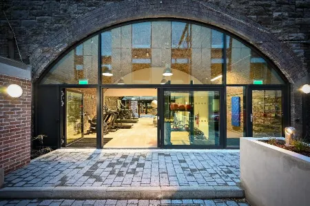 Staycity Aparthotels Dublin Mark Street Отели рядом со станцией Grand Canal Dock Dart Station