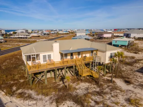 Spacious Beach House with Stunning Deck Views - Vibrant Tropical Escape