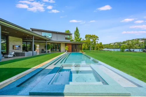 Negative Edge Pool and Stunning Dock - Exquisite Lakefront Retreat Hotel a West Lake Hills