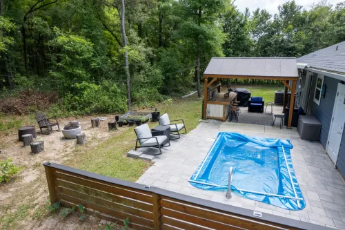 Private Pool, Fire Pit and Outdoor Bar - Charming Getaway Hotels in Dunnellon
