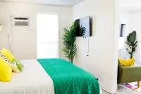 Modern Amenities and Relaxing Ambiance - Charming Getaway