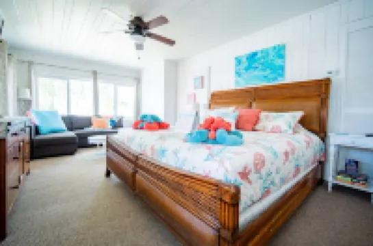 Scenic Deck and Beach Essentials Provided - Charming Coastal Retreat