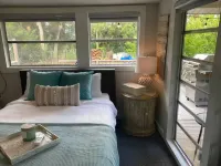 Private Heated Pool and Woodland Paradise - Stunning Retreat Hotels in Bee Ridge