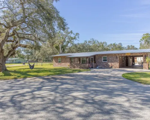 Pool, Hot tub, Kid & Pet Friendly! Near Lake, CLEAN Hotels in Okeechobee County