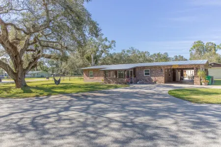 Pool, Hot tub, Kid & Pet Friendly! Near Lake, CLEAN