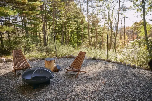 Modern Tiny Houses and Geodesic Domes - Stunning Nature Retreat