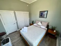 Inviting Patio and Cozy Living Area - Charming Rustic Retreat