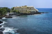 Spectacular Coastline Views and Spacious Lanai - Elegant Oceanfront Retreat