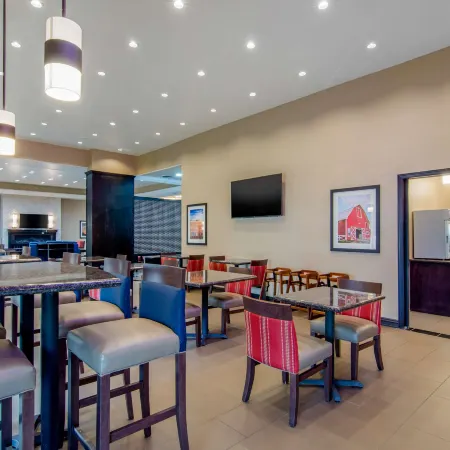 Comfort Inn & Suites Shawnee - Kansas City