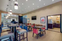 Comfort Inn & Suites Shawnee - Kansas City Hotels in Shawnee