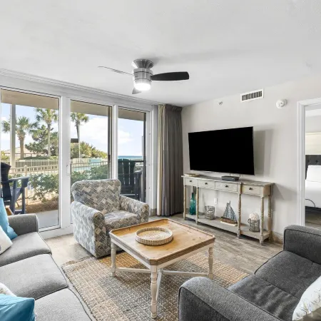 Pelican Beach 113