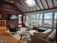 Charming 2-bedroom cabin with a stunning view