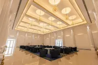 The Grand Monarch Hotel, Ujjain - 停車場